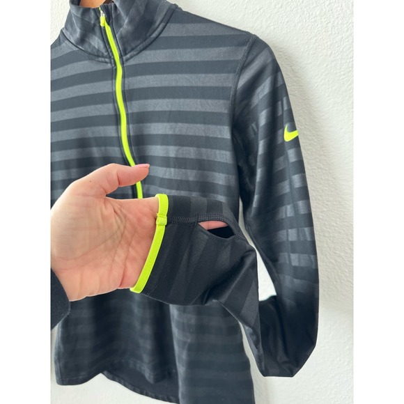 Nike Pro Dri-Fit Blsck Striped Zip Pullover- Size Small B127 - Picture 3 of 7